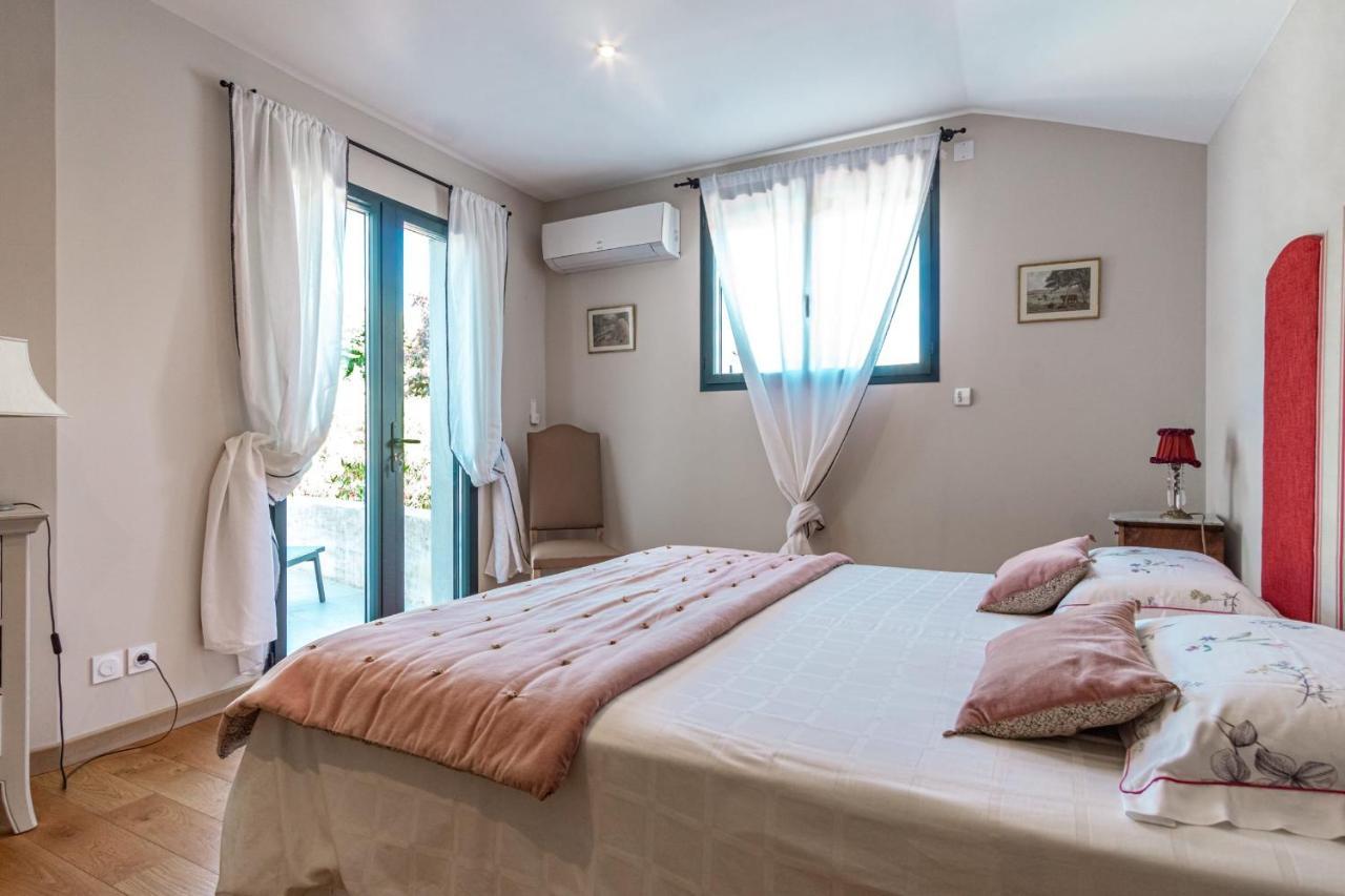 La Verdiere - Contemporary House With Garden And Private Pool LʼIsle-sur-la-Sorgue Exterior foto