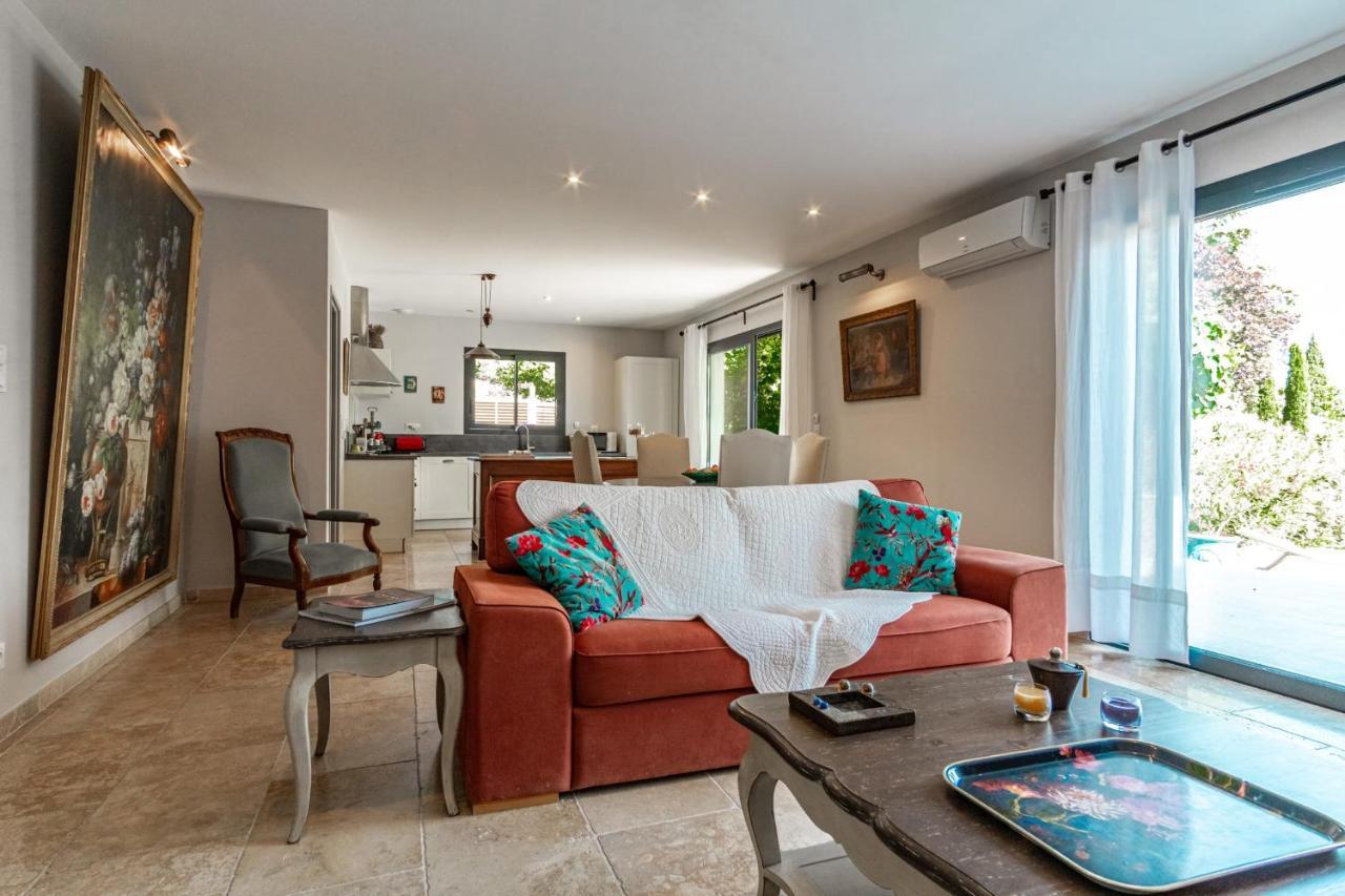 La Verdiere - Contemporary House With Garden And Private Pool LʼIsle-sur-la-Sorgue Exterior foto